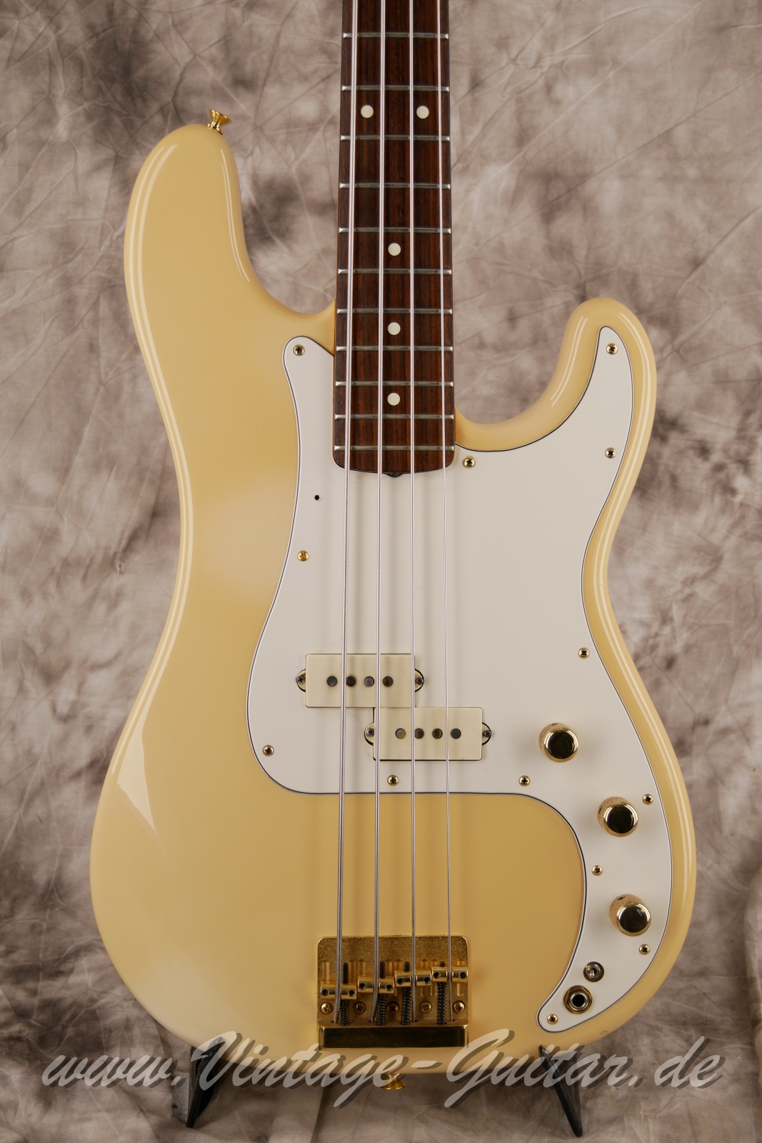 Fender_Precision_Special_Bass_USA_olympic_white_1983-007.JPG