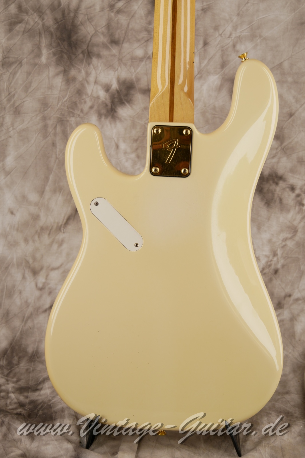 Fender_Precision_Special_Bass_USA_olympic_white_1983-008.JPG