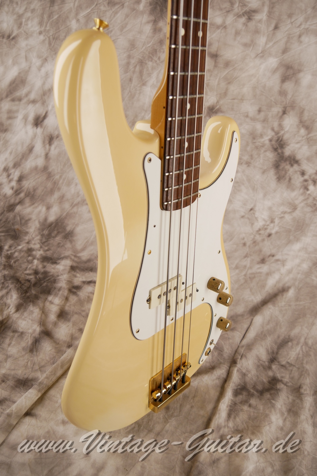 Fender_Precision_Special_Bass_USA_olympic_white_1983-009.JPG