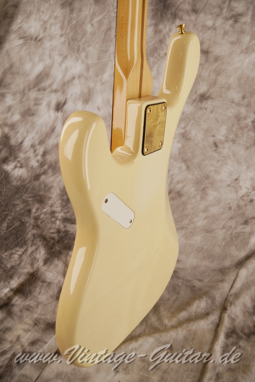 Fender_Precision_Special_Bass_USA_olympic_white_1983-011.JPG