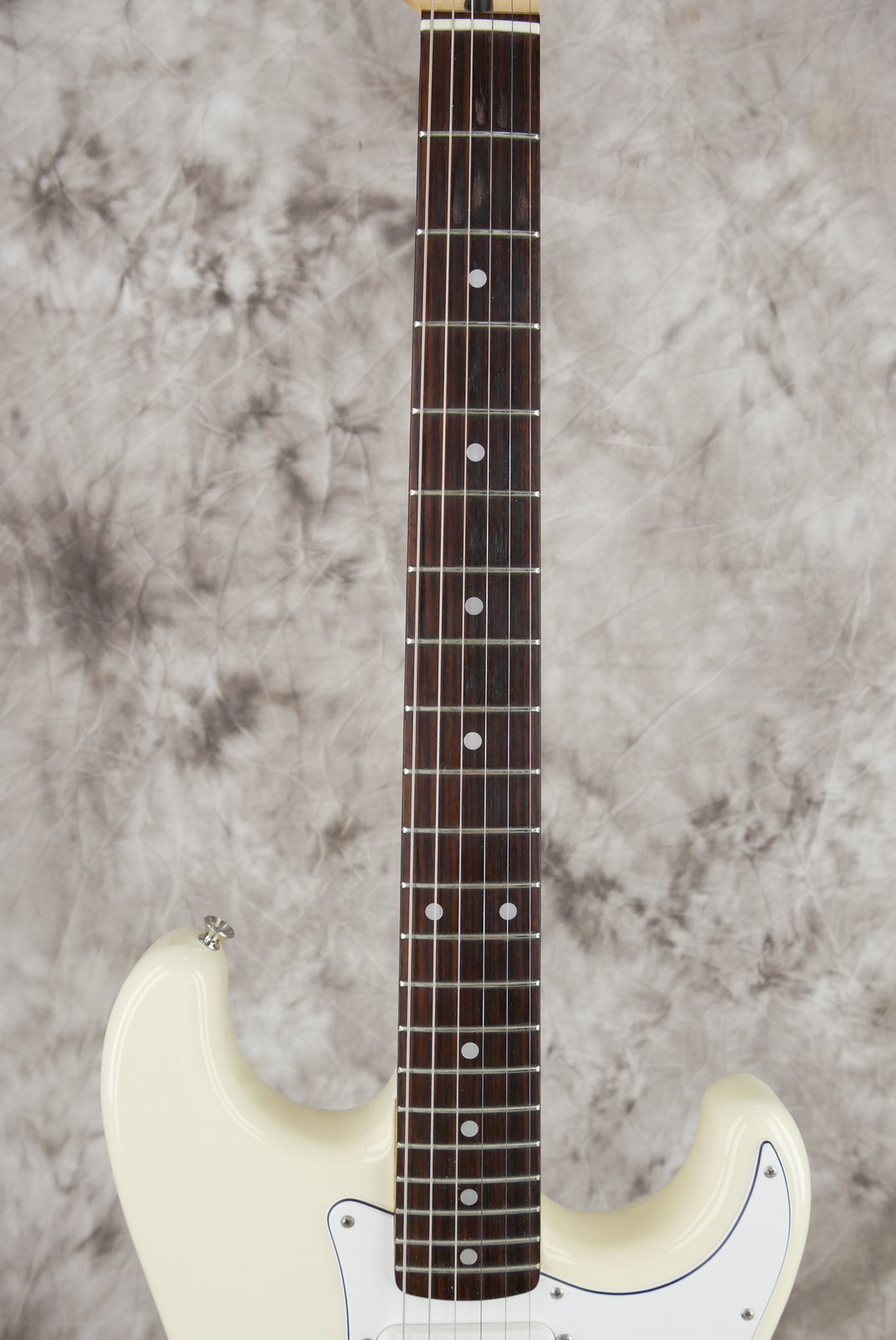 img/vintage/5950/Fender_Stratocaster_Squier_series_Japan_olympic_white_1993-011.JPG