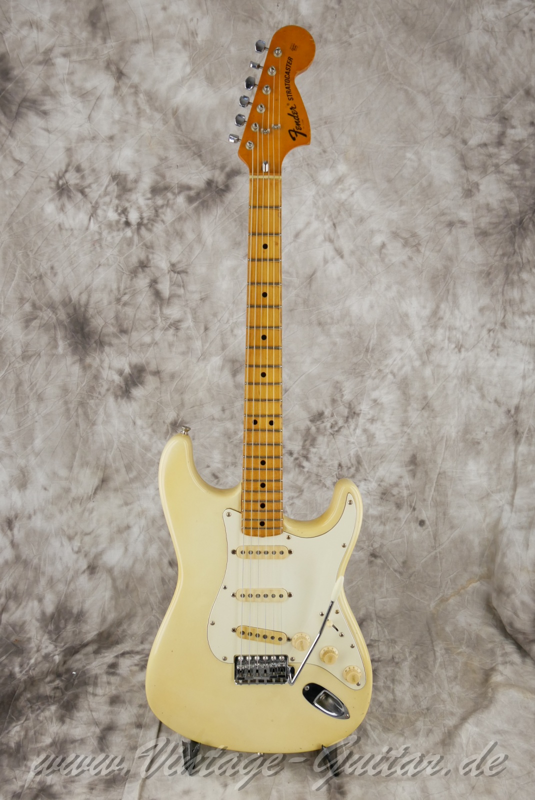 img/vintage/5954/Fender_Startocaste_olypic_white_1973_USA-01.jpg