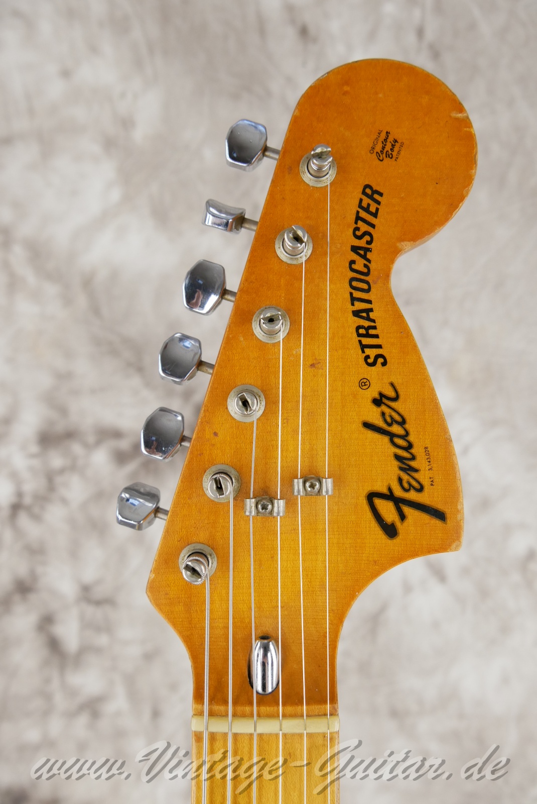 img/vintage/5954/Fender_Startocaste_olypic_white_1973_USA-03.jpg