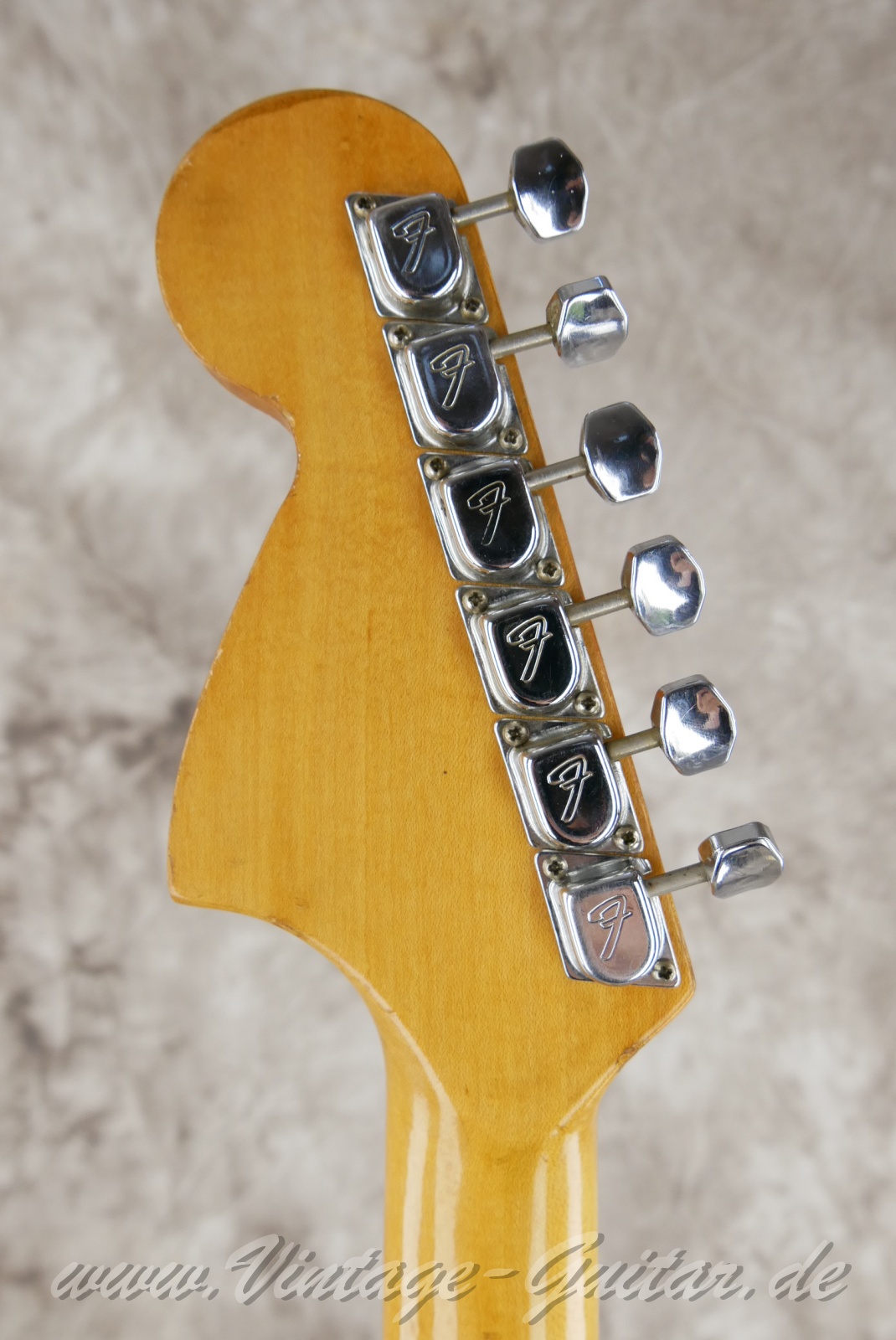 img/vintage/5954/Fender_Startocaste_olypic_white_1973_USA-04.jpg