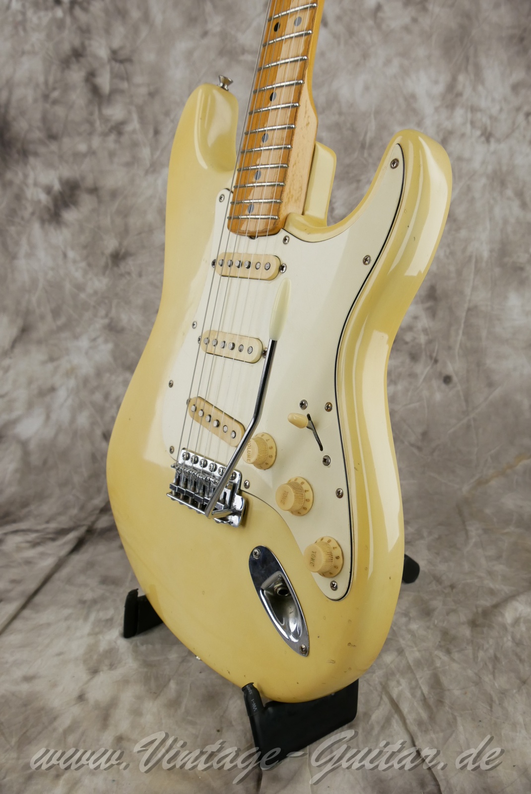 img/vintage/5954/Fender_Startocaste_olypic_white_1973_USA-10.jpg