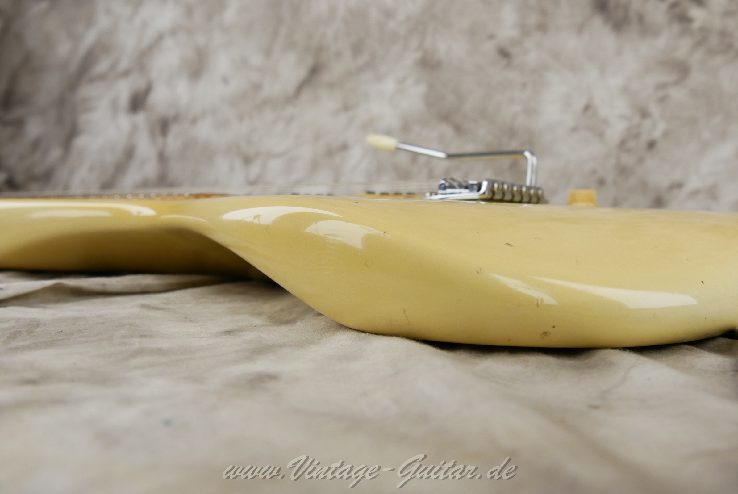 img/vintage/5954/Fender_Startocaste_olypic_white_1973_USA-15.jpg