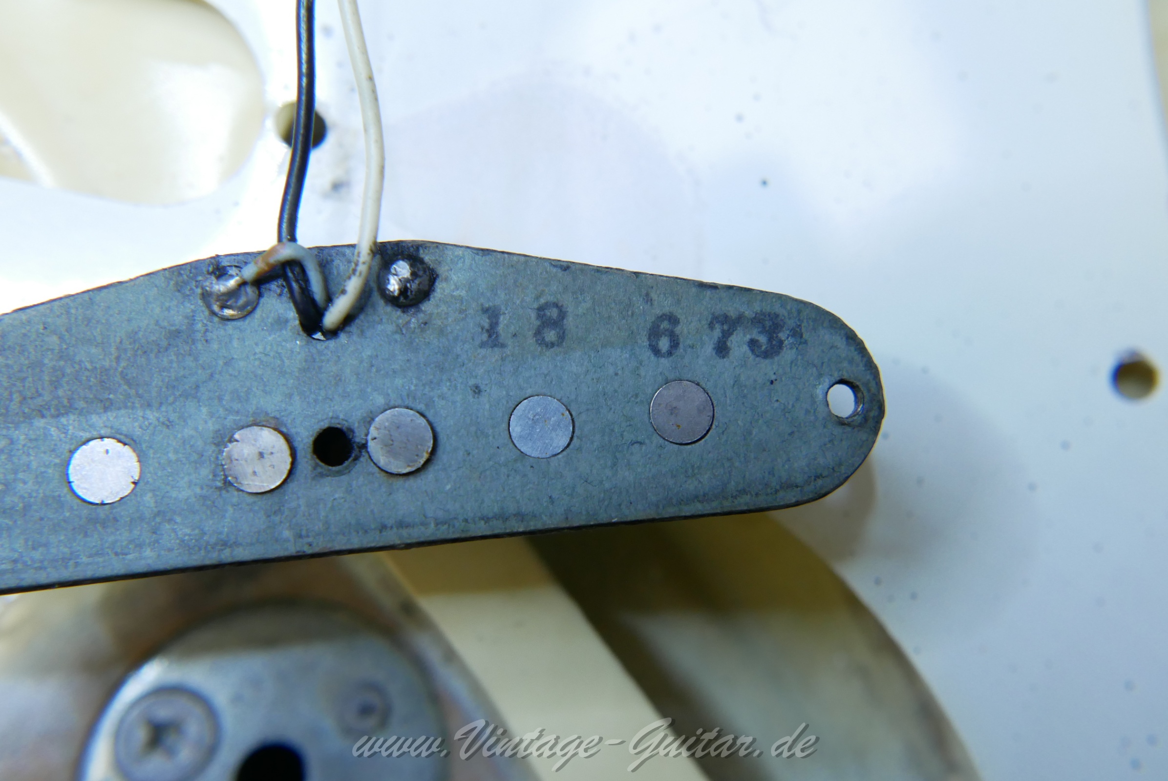 img/vintage/5954/Fender_Startocaste_olypic_white_1973_USA-26.jpg