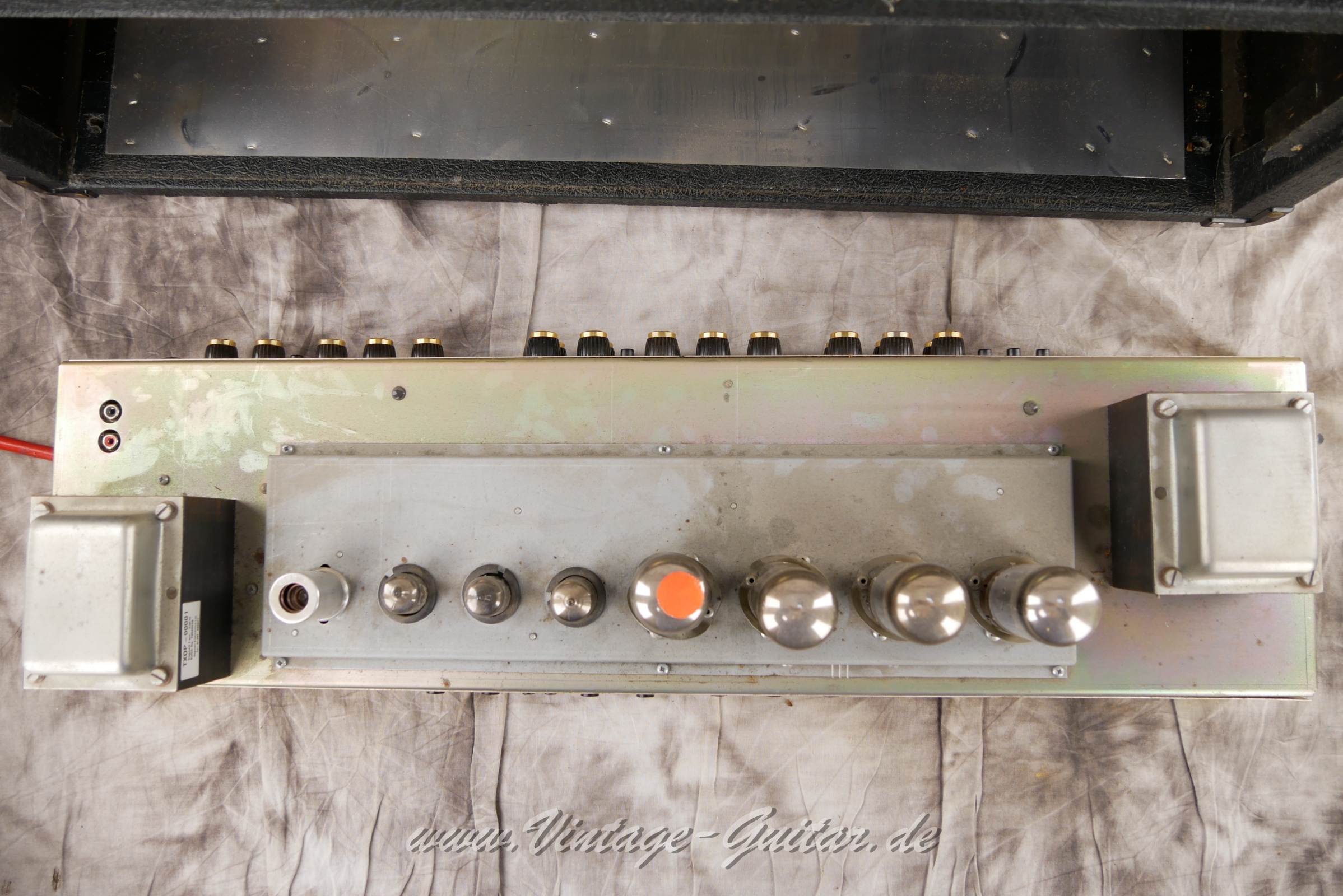 img/vintage/5956/Marshall_JCM_2000_TSL_100_Triple_Super_Lead_GB_black_2002-010.jpg