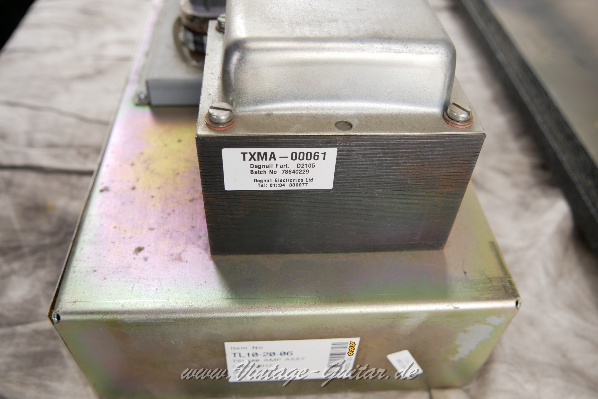 img/vintage/5956/Marshall_JCM_2000_TSL_100_Triple_Super_Lead_GB_black_2002-013.JPG