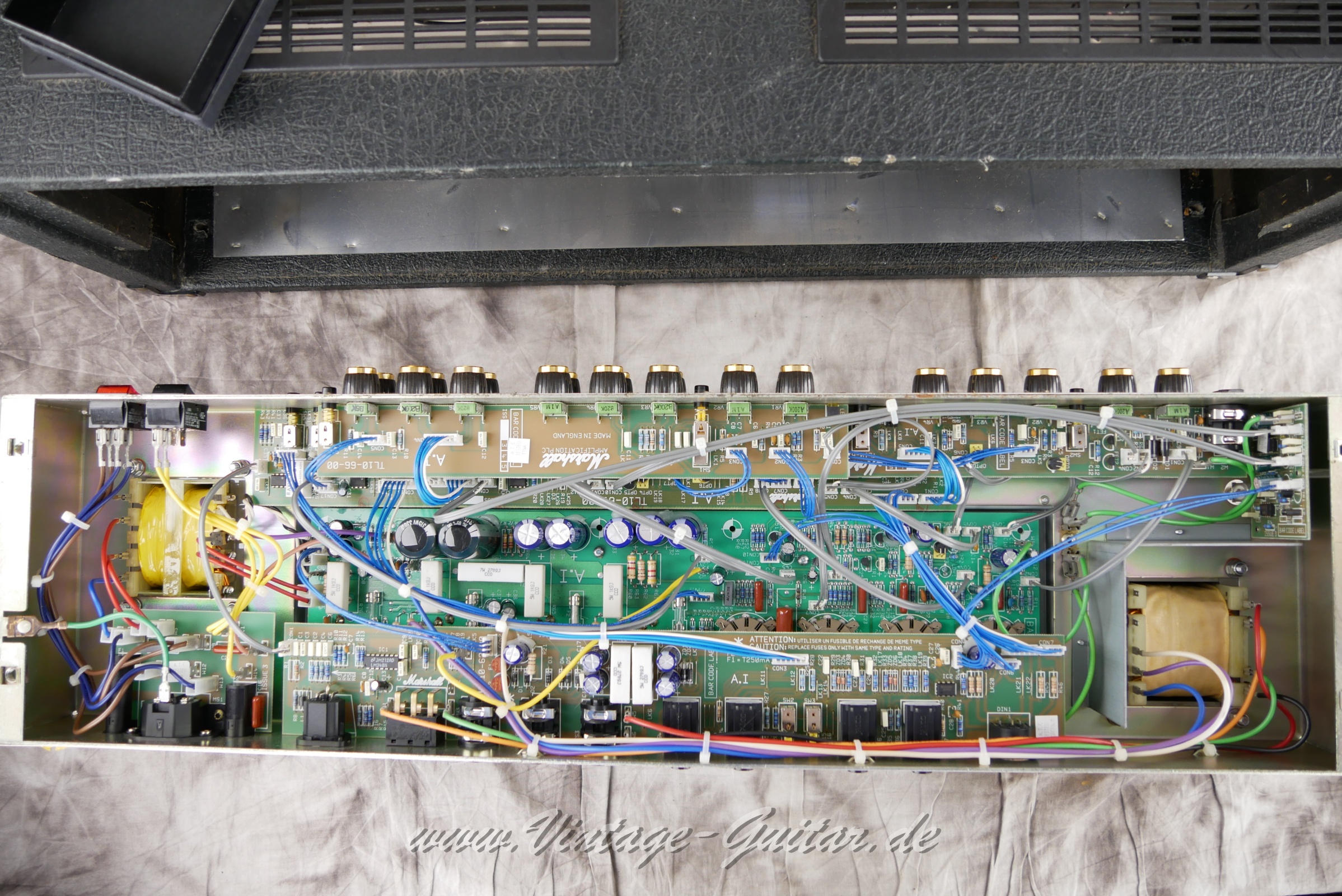 img/vintage/5956/Marshall_JCM_2000_TSL_100_Triple_Super_Lead_GB_black_2002-014.jpg