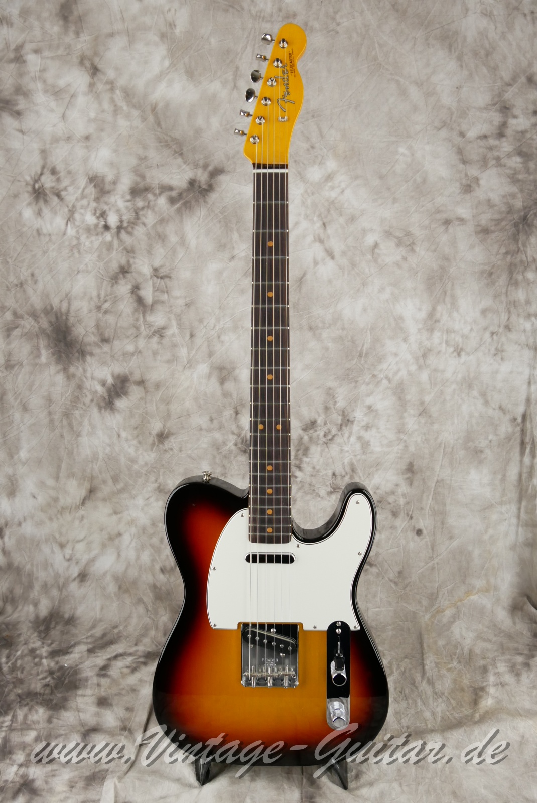 Fender_Telecaster_american_vintage_sundburst_2023_USA-001.jpg