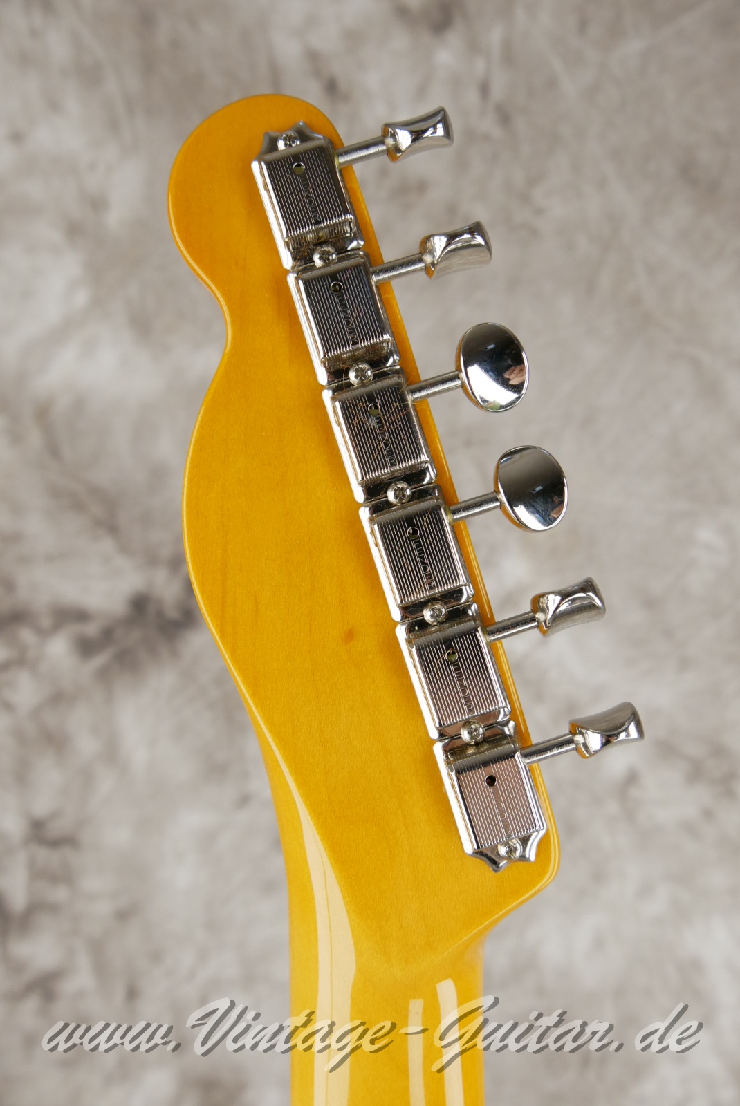 Fender_Telecaster_american_vintage_sundburst_2023_USA-004.jpg
