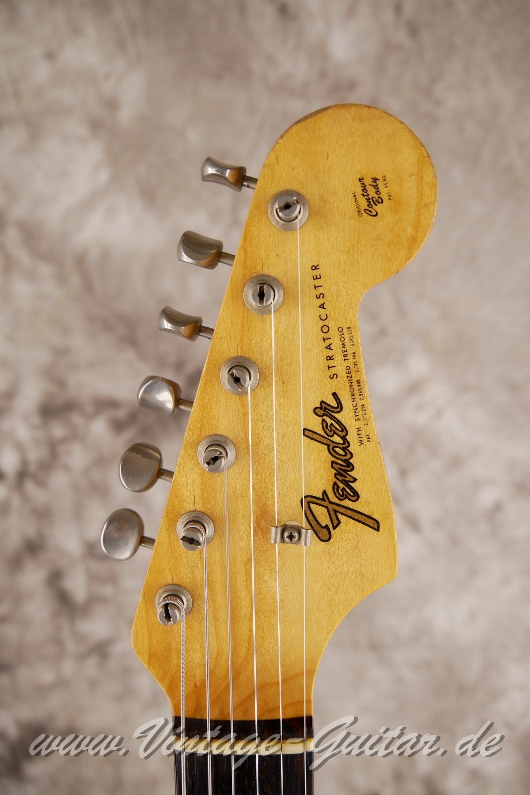 img/vintage/5966/Fender_stratocaster_candy_apple_red_1965_USA-07.jpg