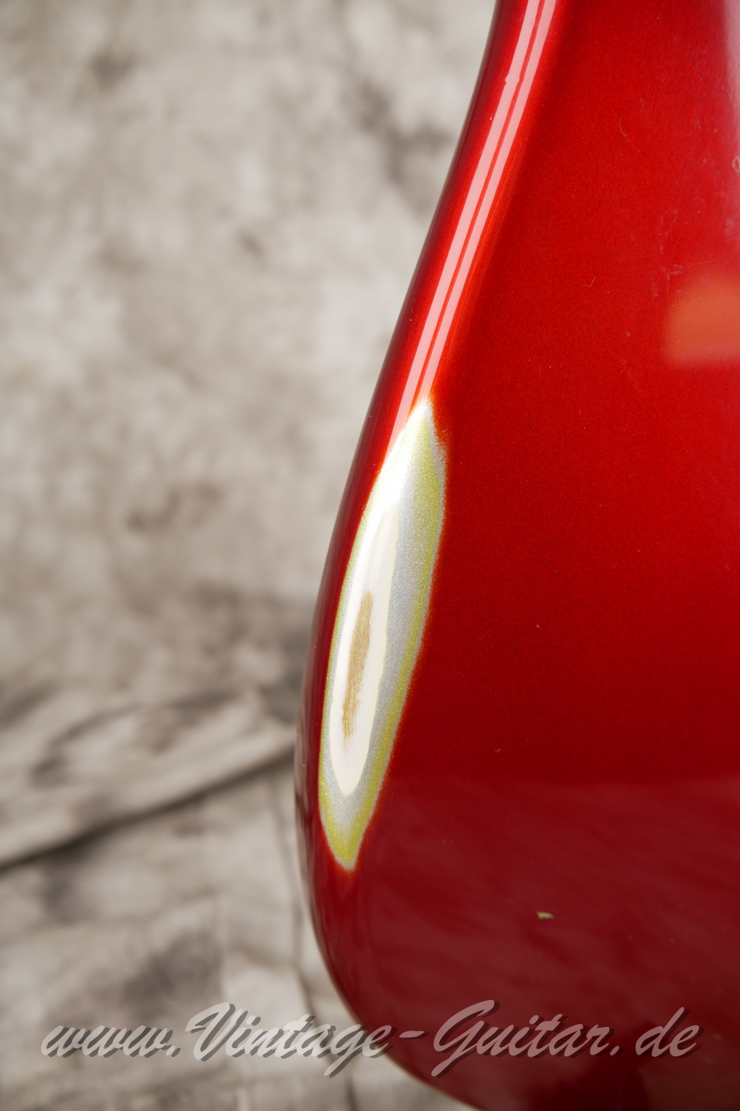 img/vintage/5966/Fender_stratocaster_candy_apple_red_1965_USA-13.jpg