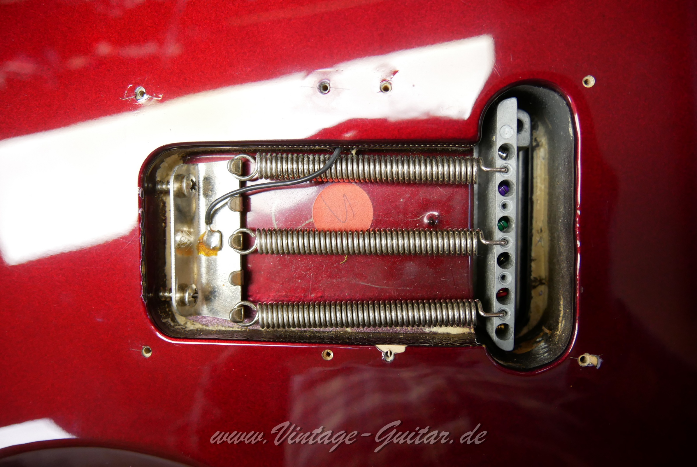 img/vintage/5971/Fender_Stratocaster_lefthand_midnight_wine_mexico_2005-013.jpg