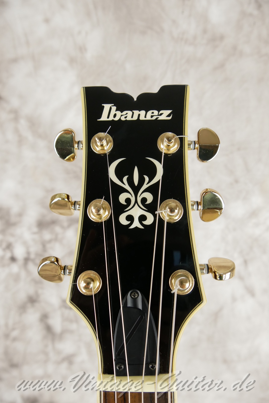 Ibanez-AR-420-VLS-lefthand-2018-sunburst-03.jpg