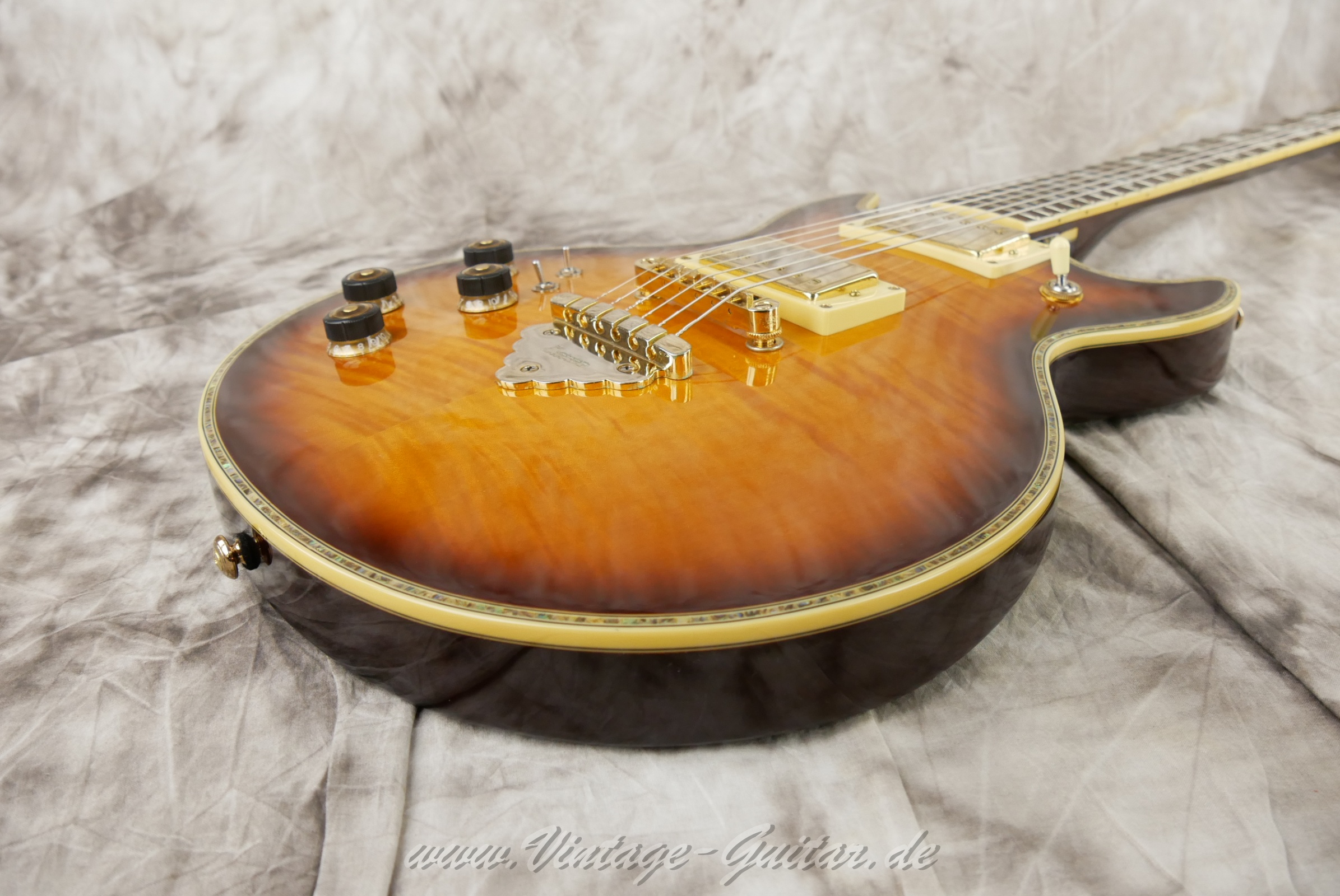 Ibanez-AR-420-VLS-lefthand-2018-sunburst-13.jpg