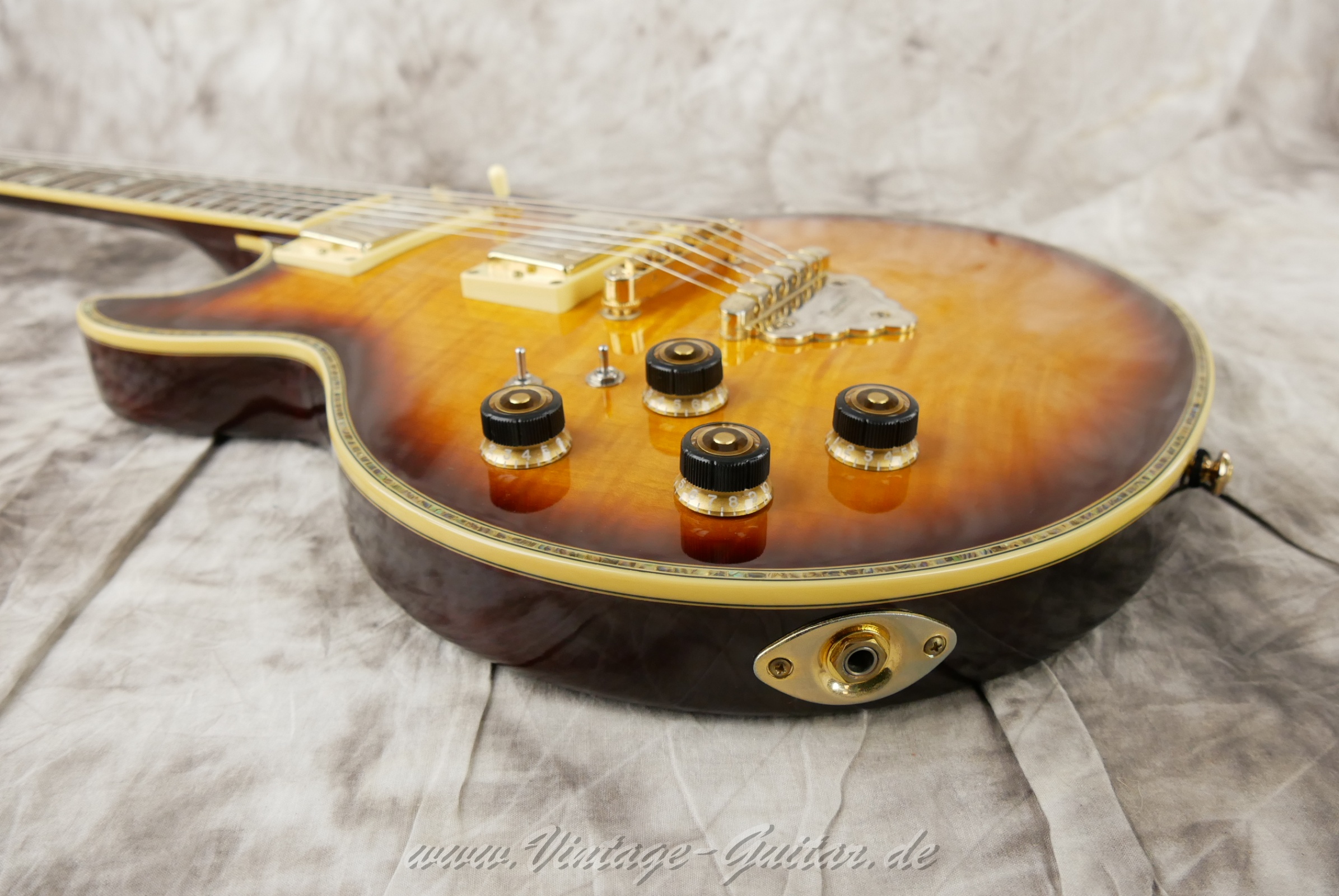 Ibanez-AR-420-VLS-lefthand-2018-sunburst-14.jpg