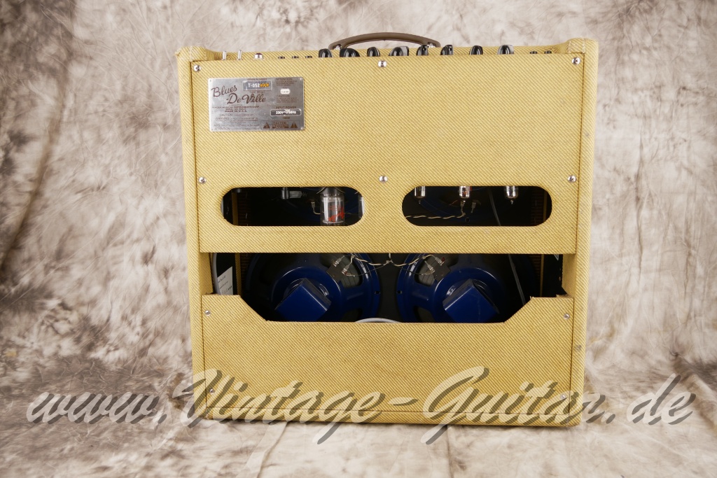 img/vintage/5978/Fender_Blues_DeVille_tweed_USA_1994-002.JPG