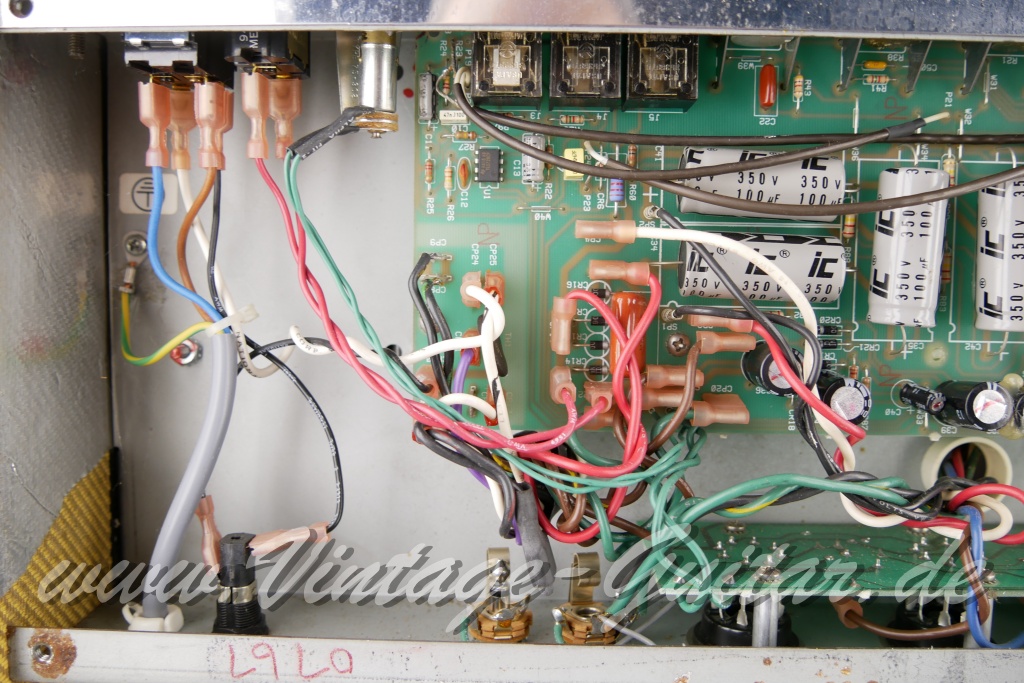img/vintage/5978/Fender_Blues_DeVille_tweed_USA_1994-011.jpg