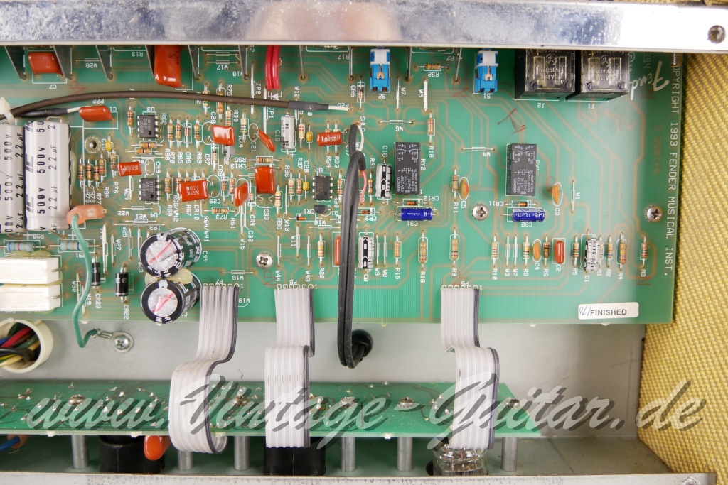 img/vintage/5978/Fender_Blues_DeVille_tweed_USA_1994-013.jpg