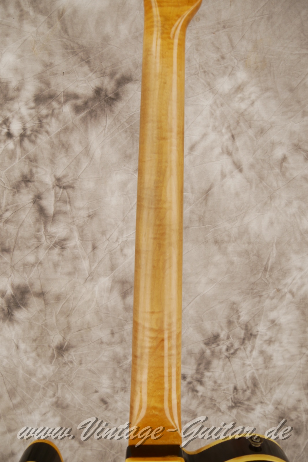 img/vintage/5985/Fender_Telecaster_Custom_sunburst_USA_1967-006.jpg