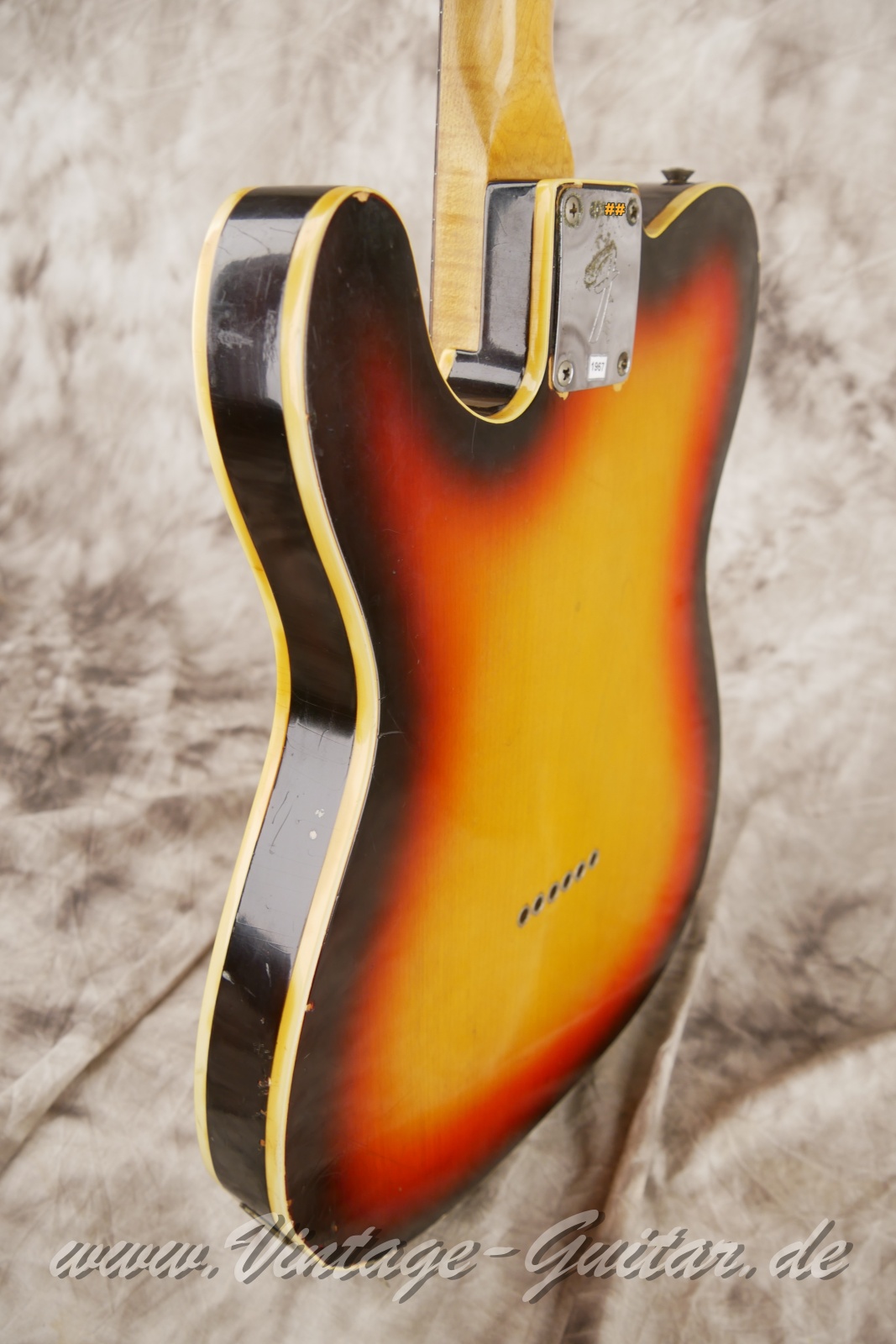 img/vintage/5985/Fender_Telecaster_Custom_sunburst_USA_1967-011.JPG