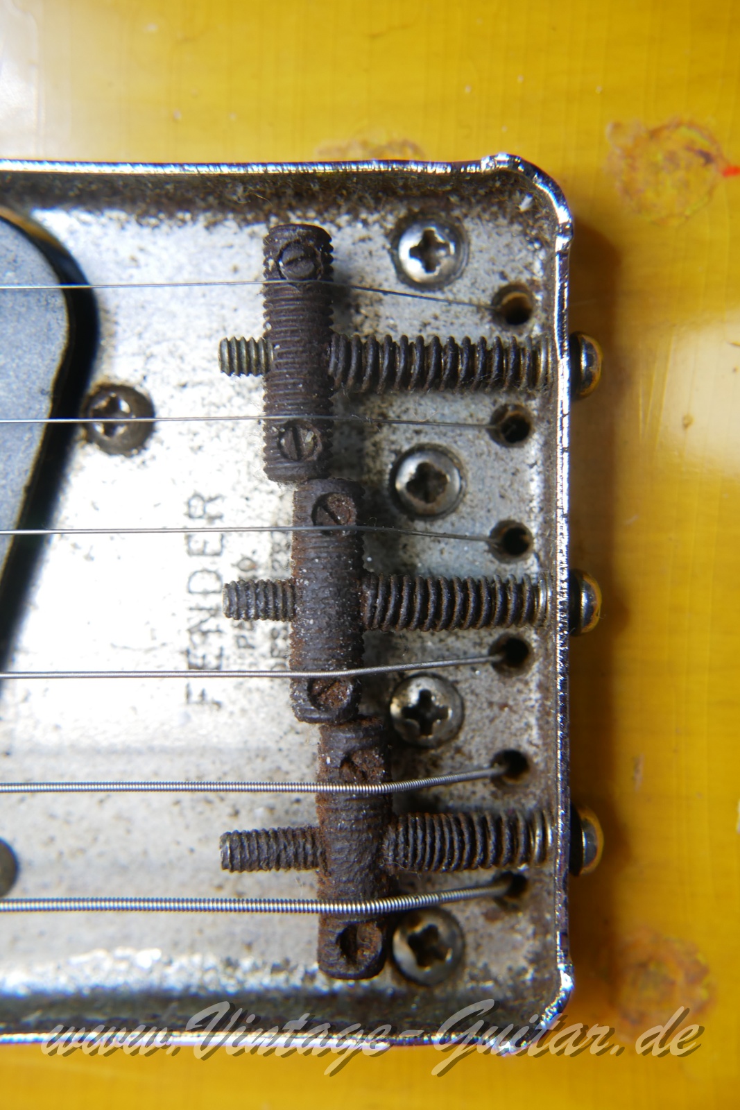 img/vintage/5985/Fender_Telecaster_Custom_sunburst_USA_1967-019.JPG