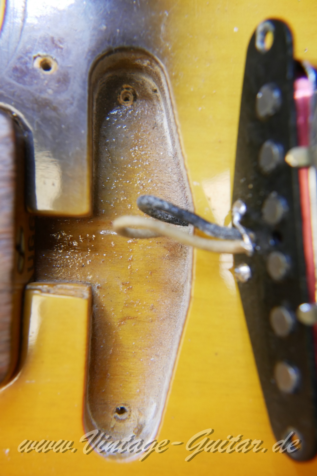 img/vintage/5985/Fender_Telecaster_Custom_sunburst_USA_1967-021.JPG