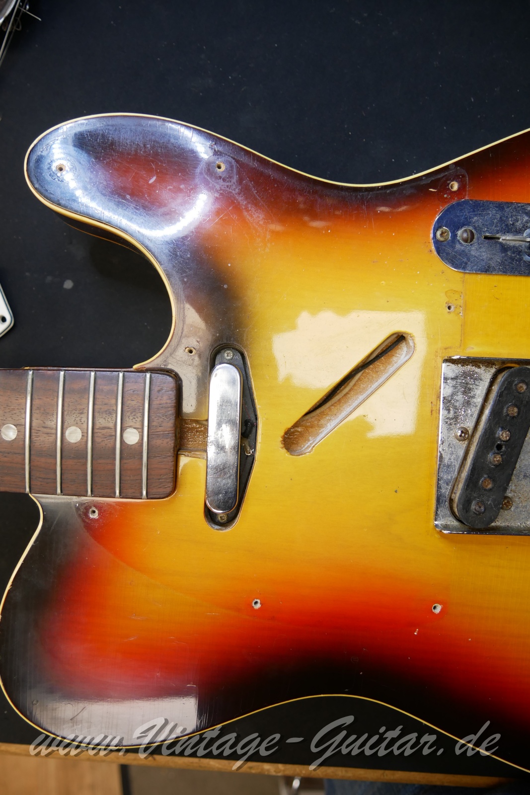 img/vintage/5985/Fender_Telecaster_Custom_sunburst_USA_1967-030.JPG