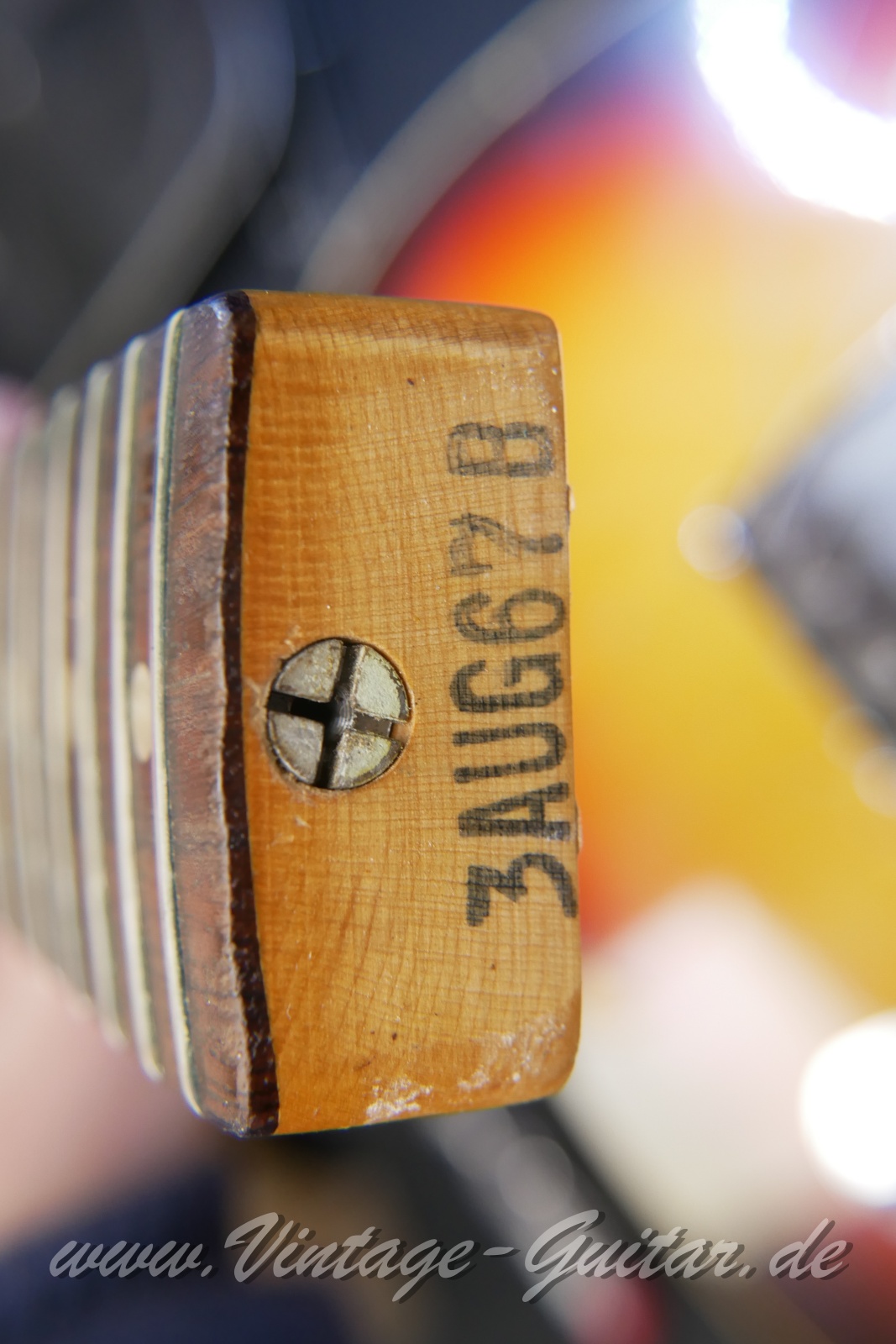 img/vintage/5985/Fender_Telecaster_Custom_sunburst_USA_1967-031.JPG