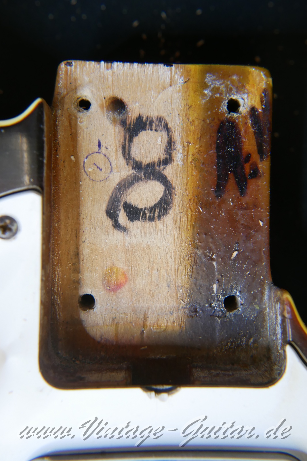 img/vintage/5985/Fender_Telecaster_Custom_sunburst_USA_1967-033.JPG