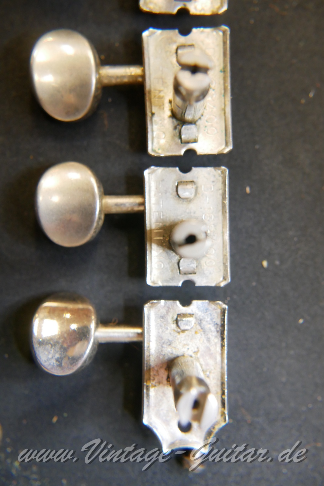 img/vintage/5985/Fender_Telecaster_Custom_sunburst_USA_1967-040.JPG