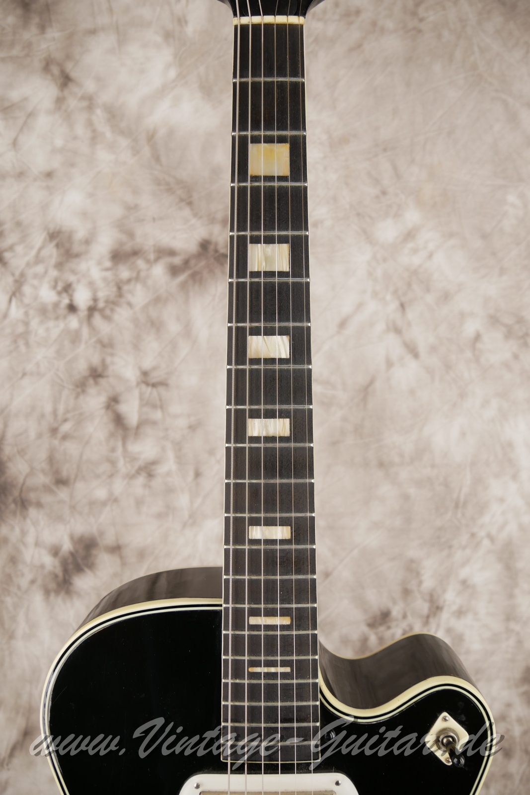 img/vintage/5988/Silvertone_Espanada_1427_USA_black_1959-005.jpg
