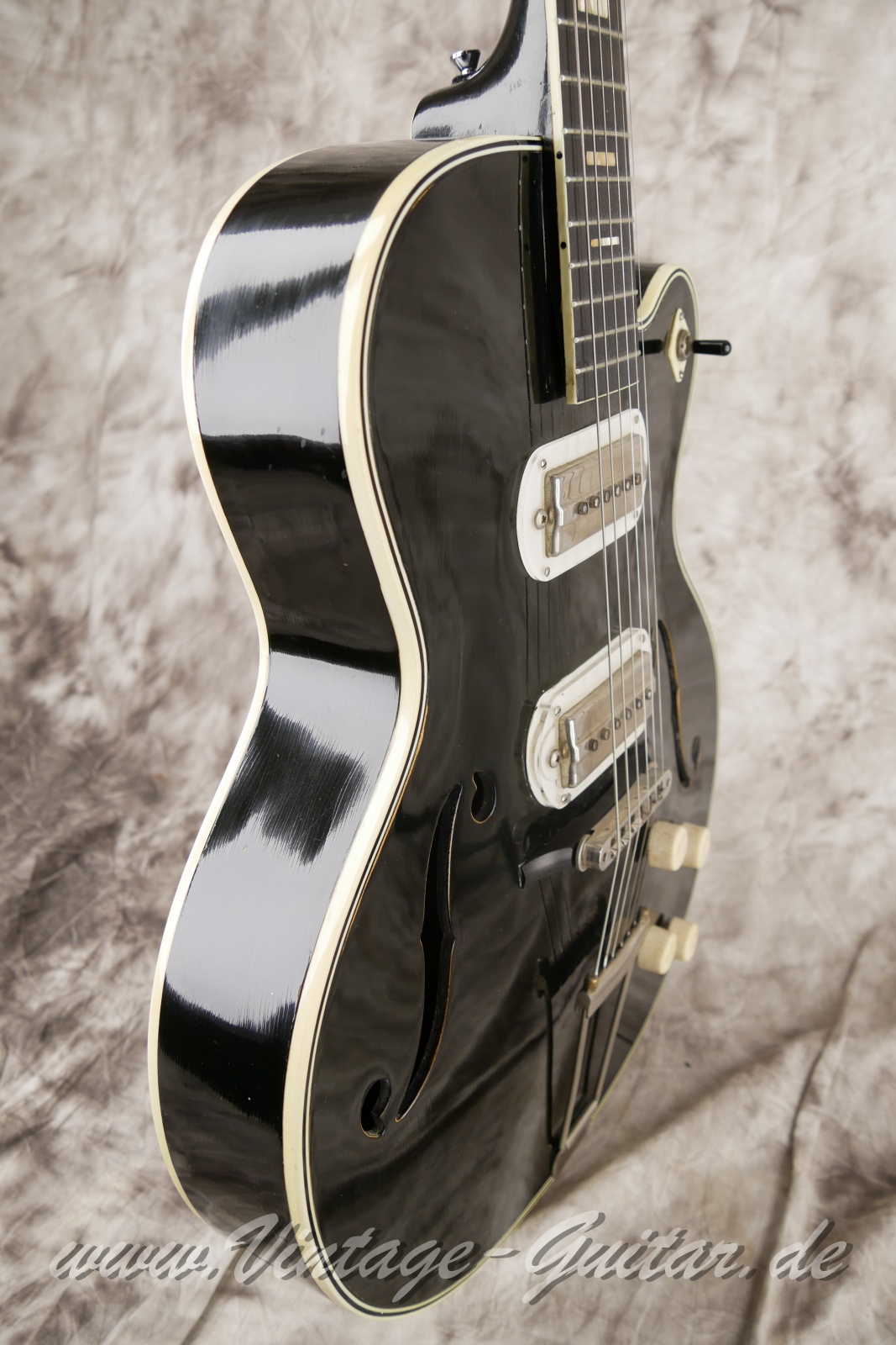 img/vintage/5988/Silvertone_Espanada_1427_USA_black_1959-009.jpg