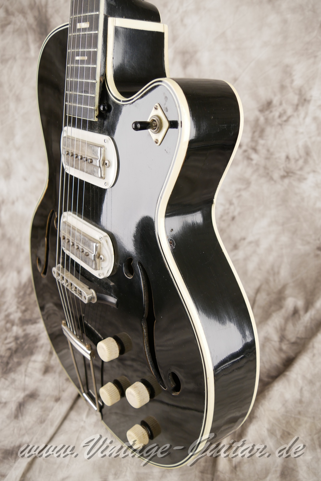 img/vintage/5988/Silvertone_Espanada_1427_USA_black_1959-010.jpg