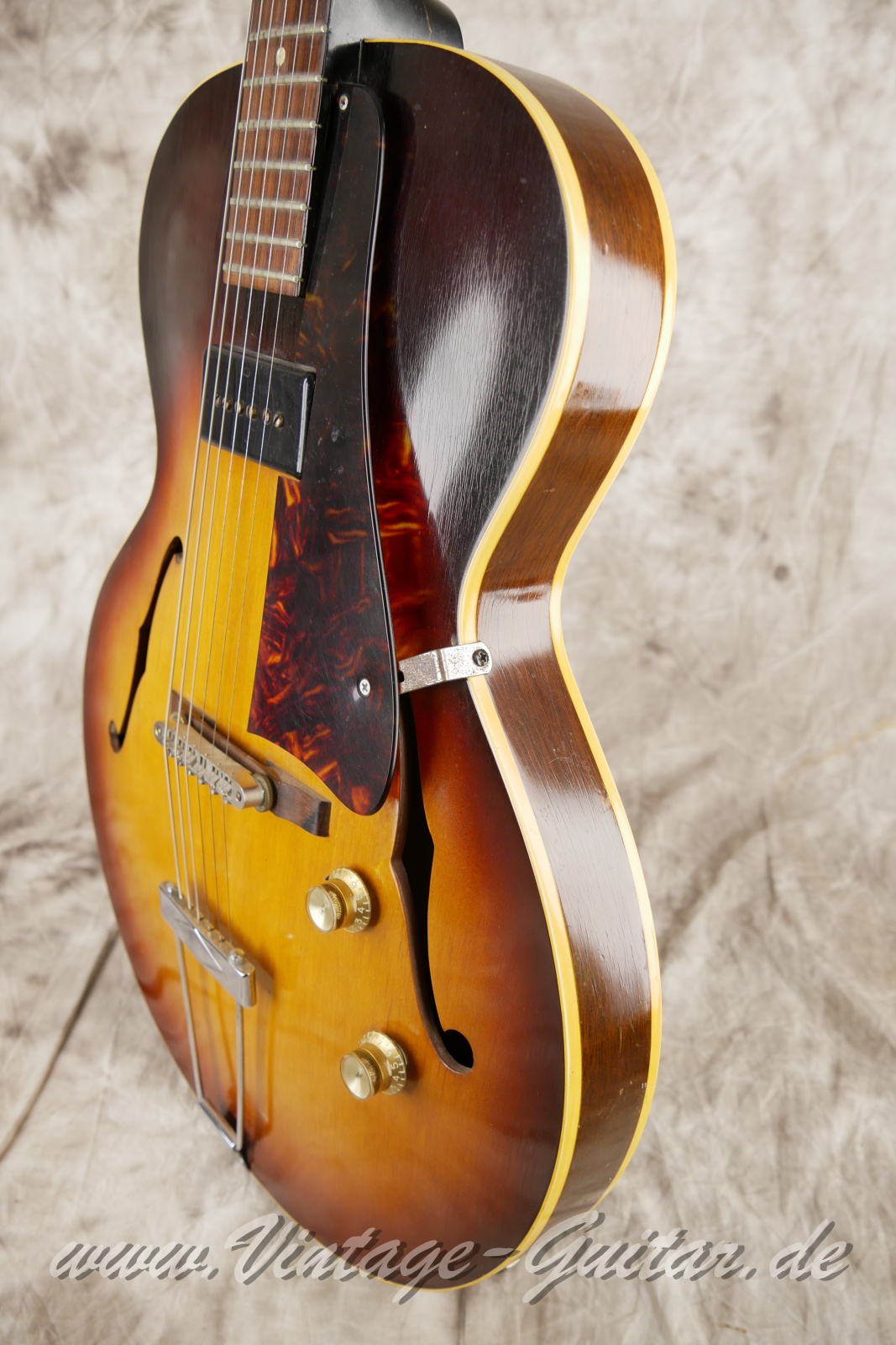 img/vintage/5989/Gibson_ES_125_T_sunburst_1959-010.jpg