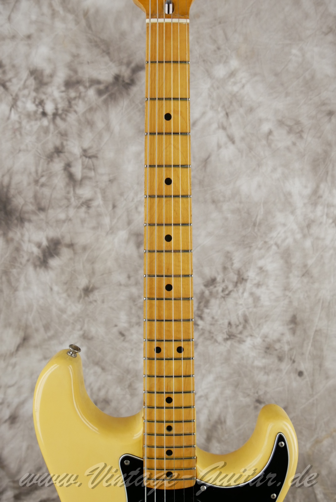 Fender_Stratocaster_Hardtail_1979_Olympic_White_USA-05.jpg