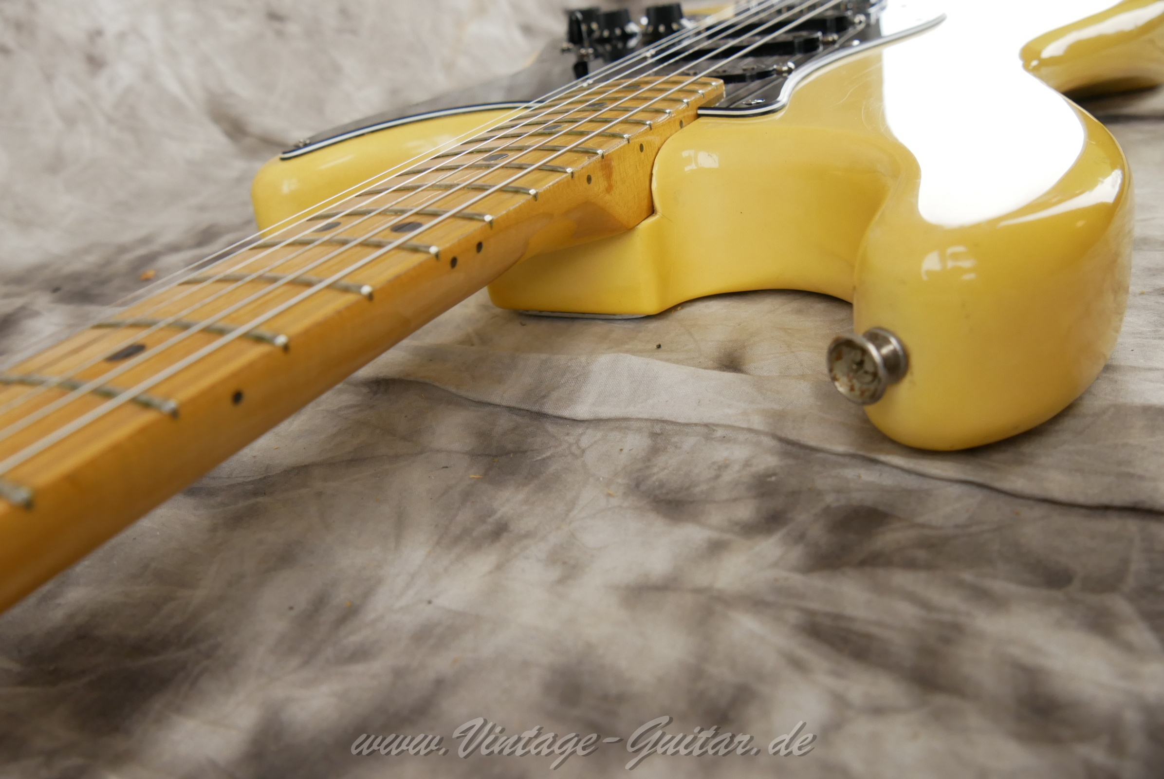 Fender_Stratocaster_Hardtail_1979_Olympic_White_USA-13.jpg