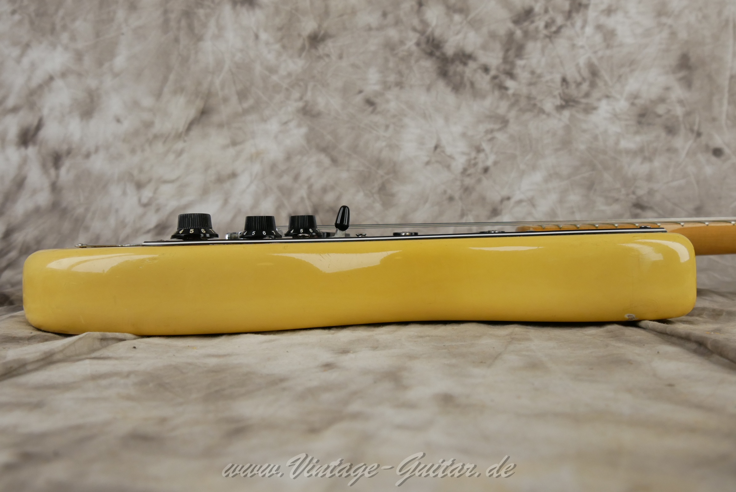 Fender_Stratocaster_Hardtail_1979_Olympic_White_USA-16.jpg
