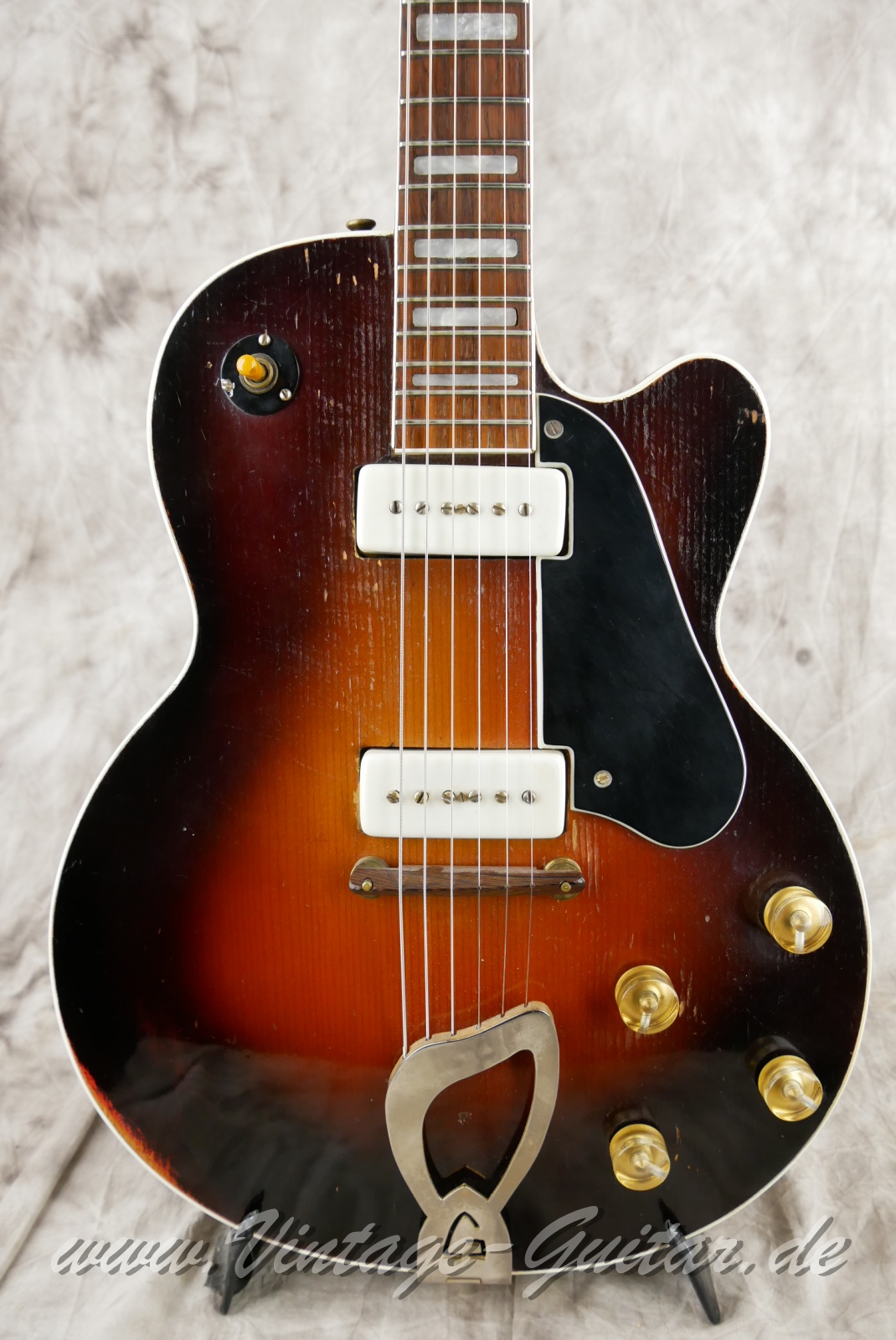 img/vintage/5995/Guild_M75_Aristocrat_1954_sunburst_USA-007.jpg