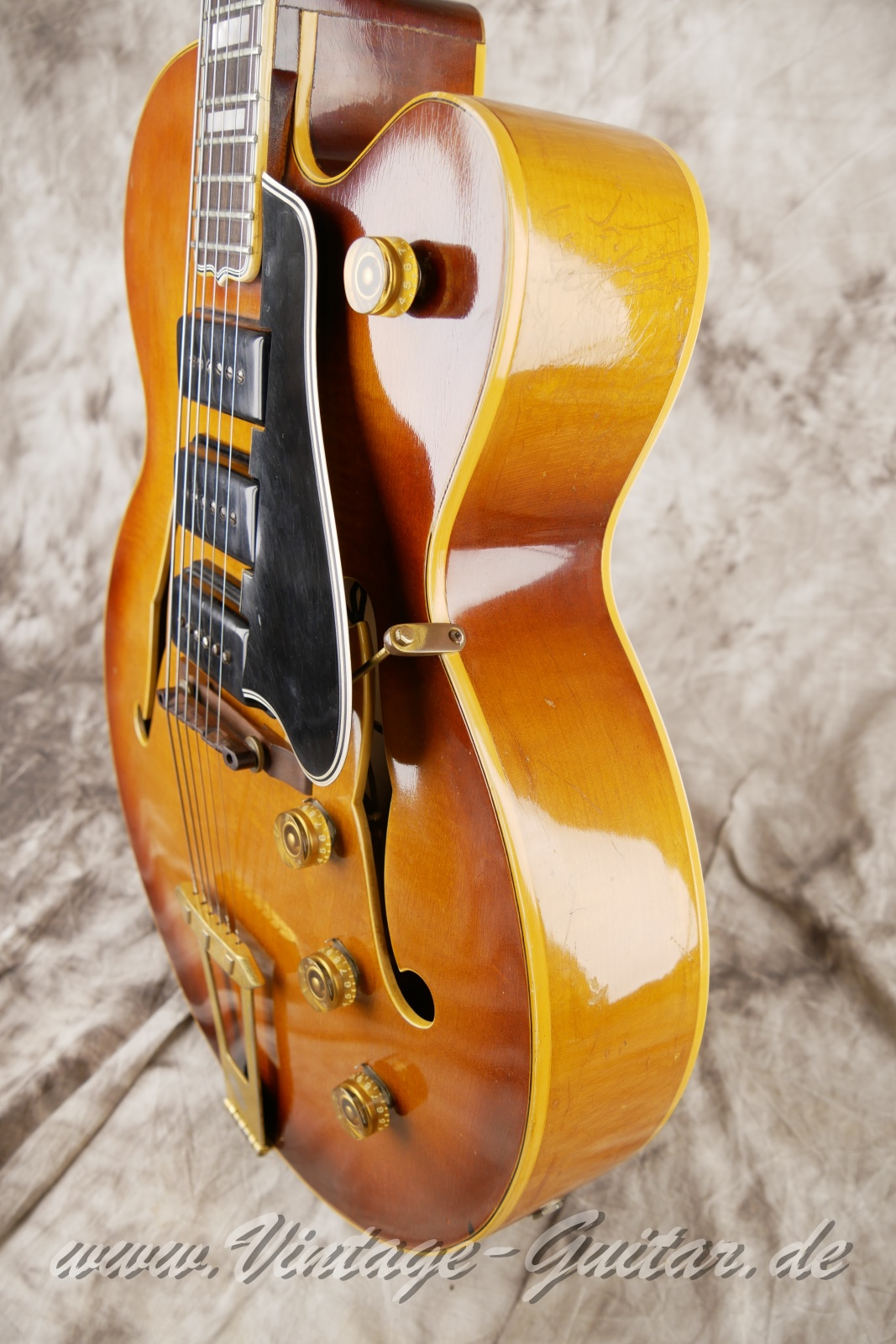 img/vintage/5996/Gibson_ES_5_sunburst_USA_1954-010.jpg