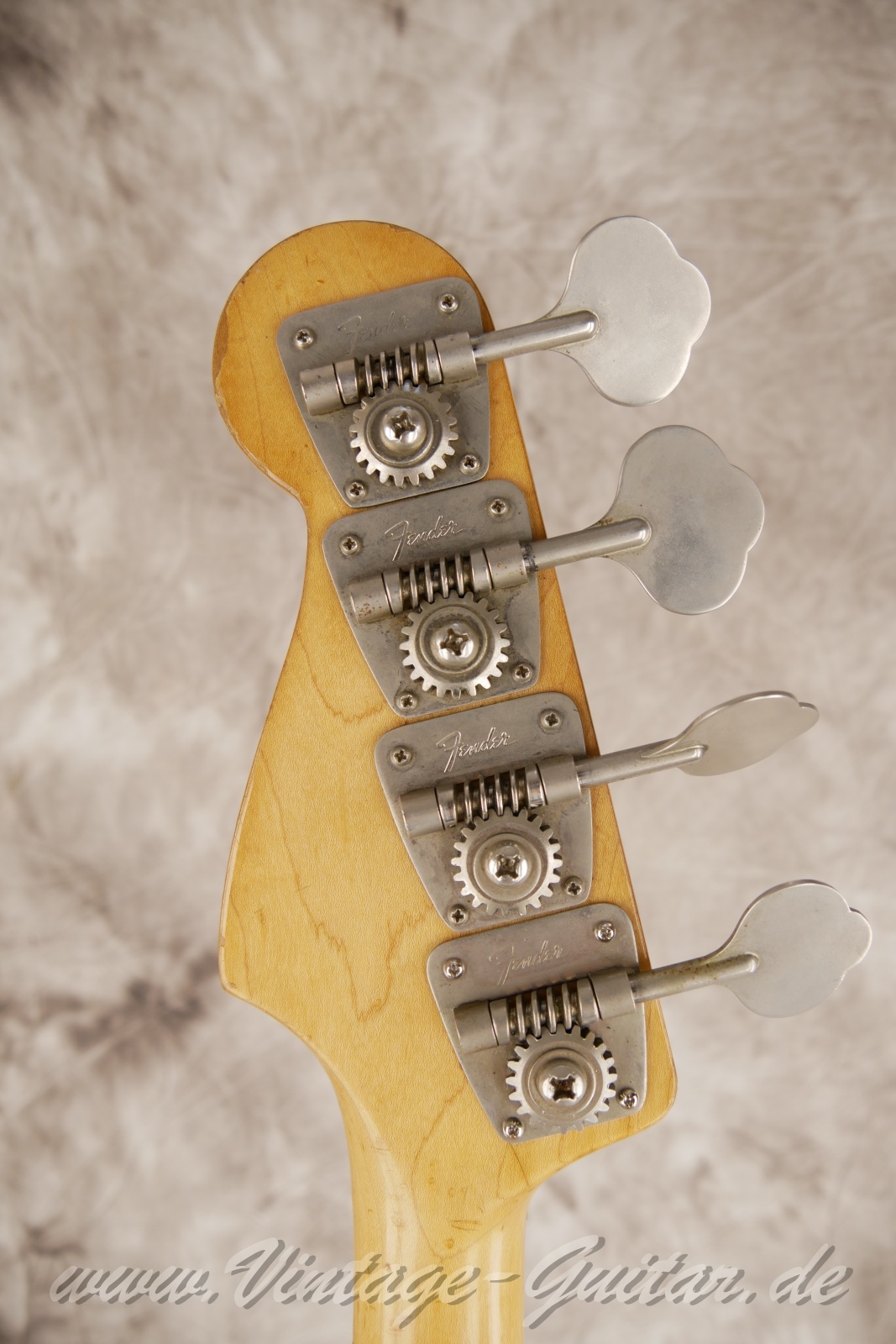 img/vintage/5997/fender_jazz_bass_1972_sunburst_usa-04.jpg