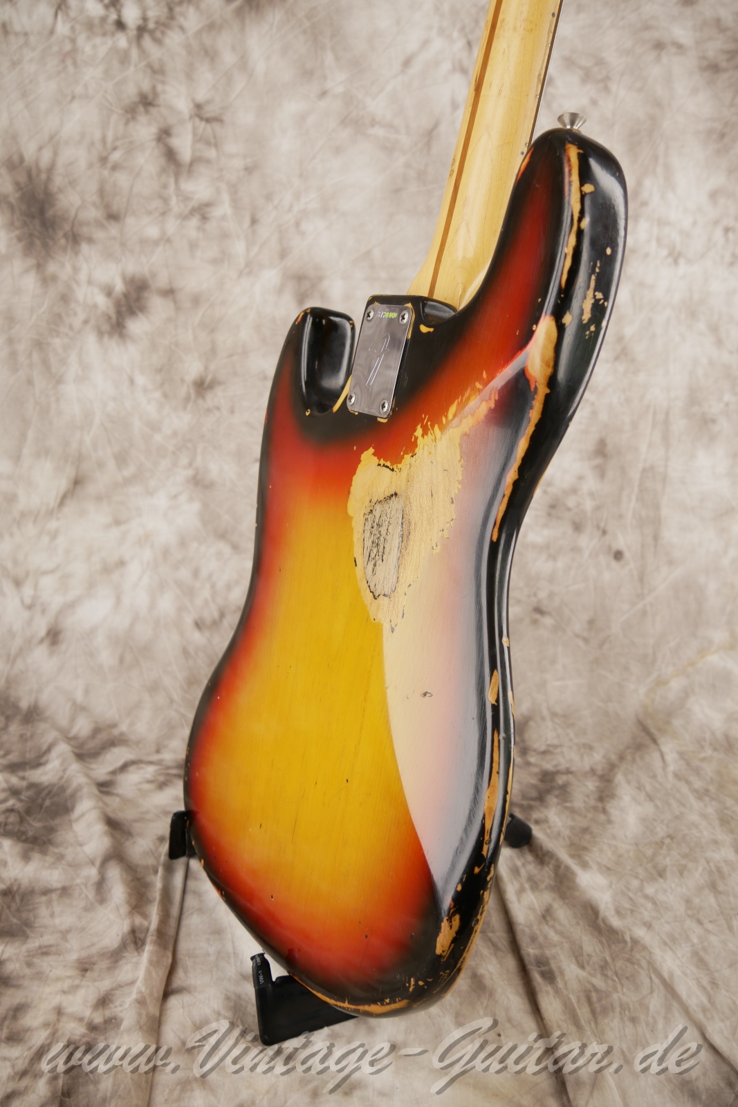 img/vintage/5997/fender_jazz_bass_1972_sunburst_usa-12.jpg