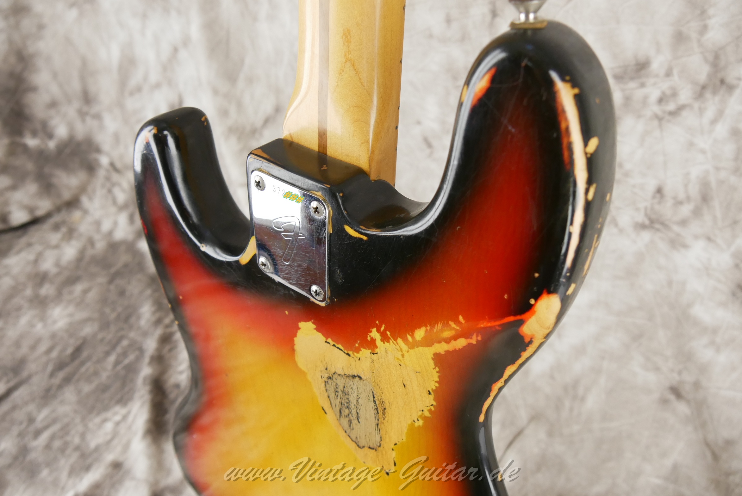 img/vintage/5997/fender_jazz_bass_1972_sunburst_usa-14.jpg