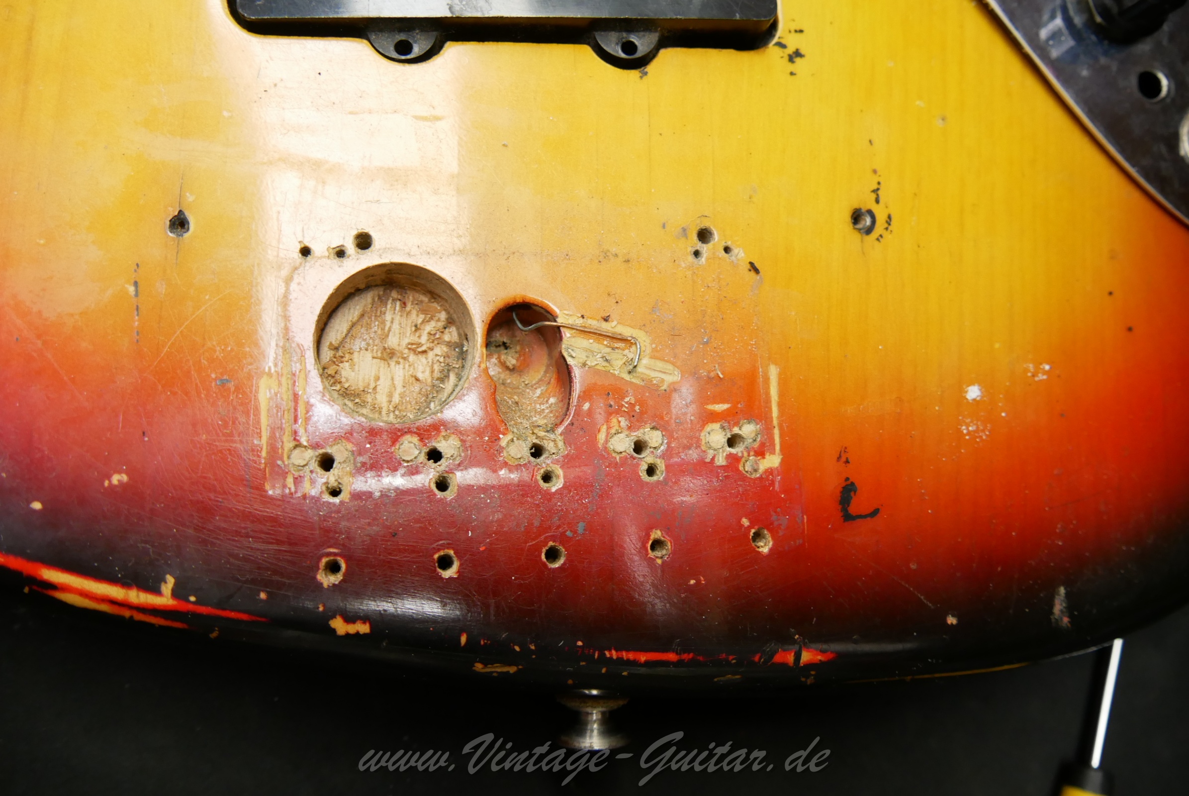 img/vintage/5997/fender_jazz_bass_1972_sunburst_usa-20.jpg