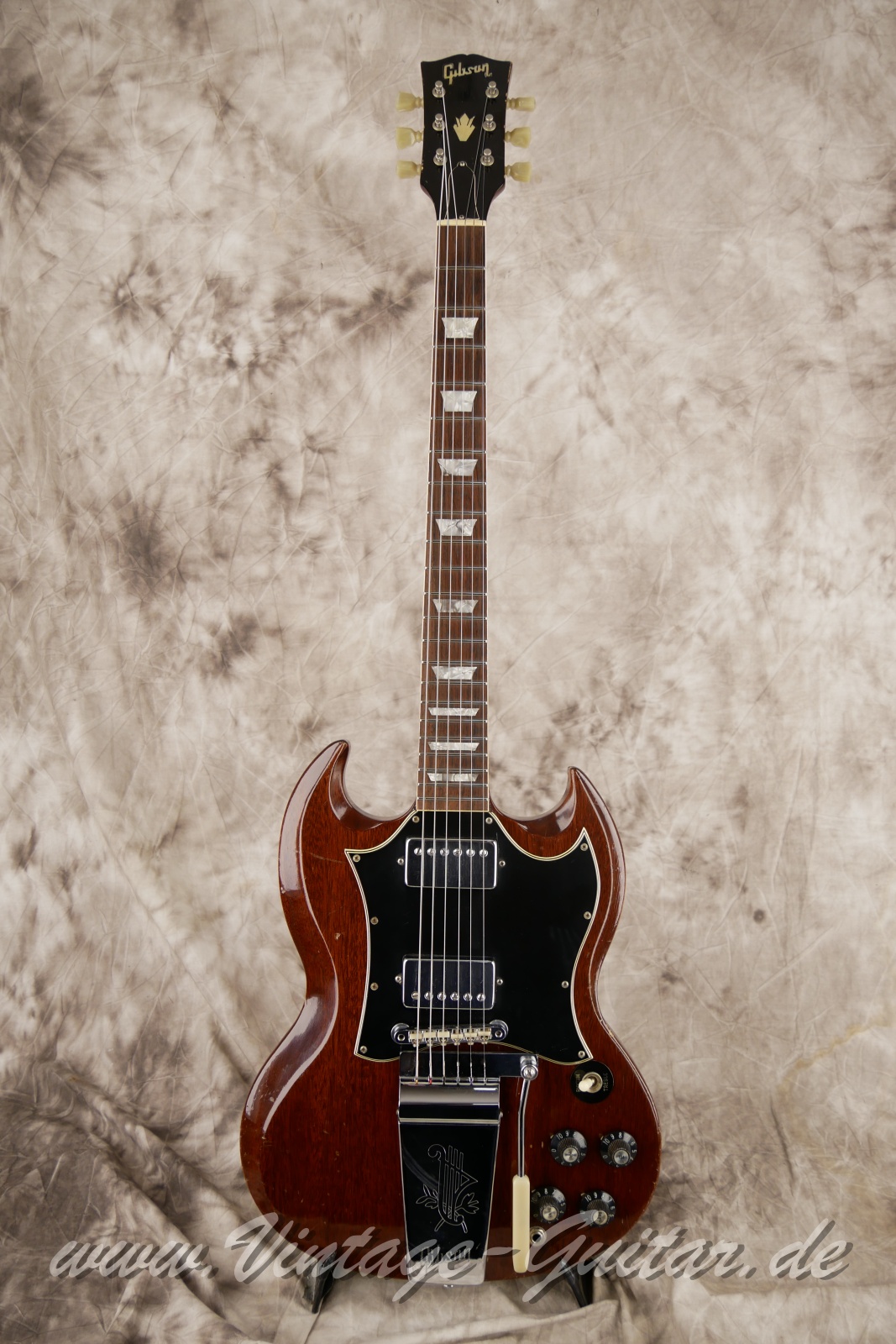 Gibson_SG_Standard_Lyra_cherry_1969-001.jpg