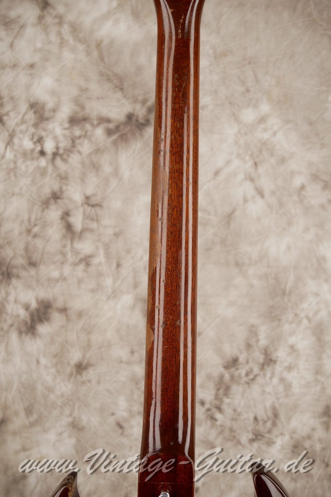 img/vintage/6001/Gibson_SG_Standard_Lyra_cherry_1969-006.jpg