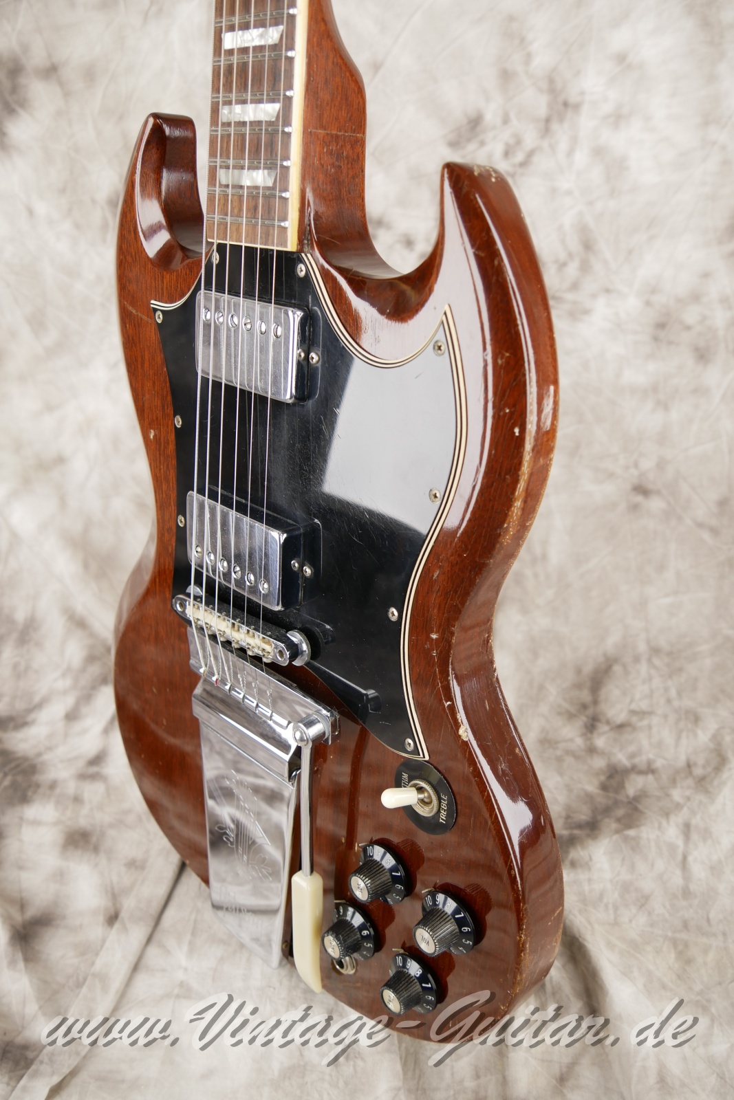 img/vintage/6001/Gibson_SG_Standard_Lyra_cherry_1969-010.jpg