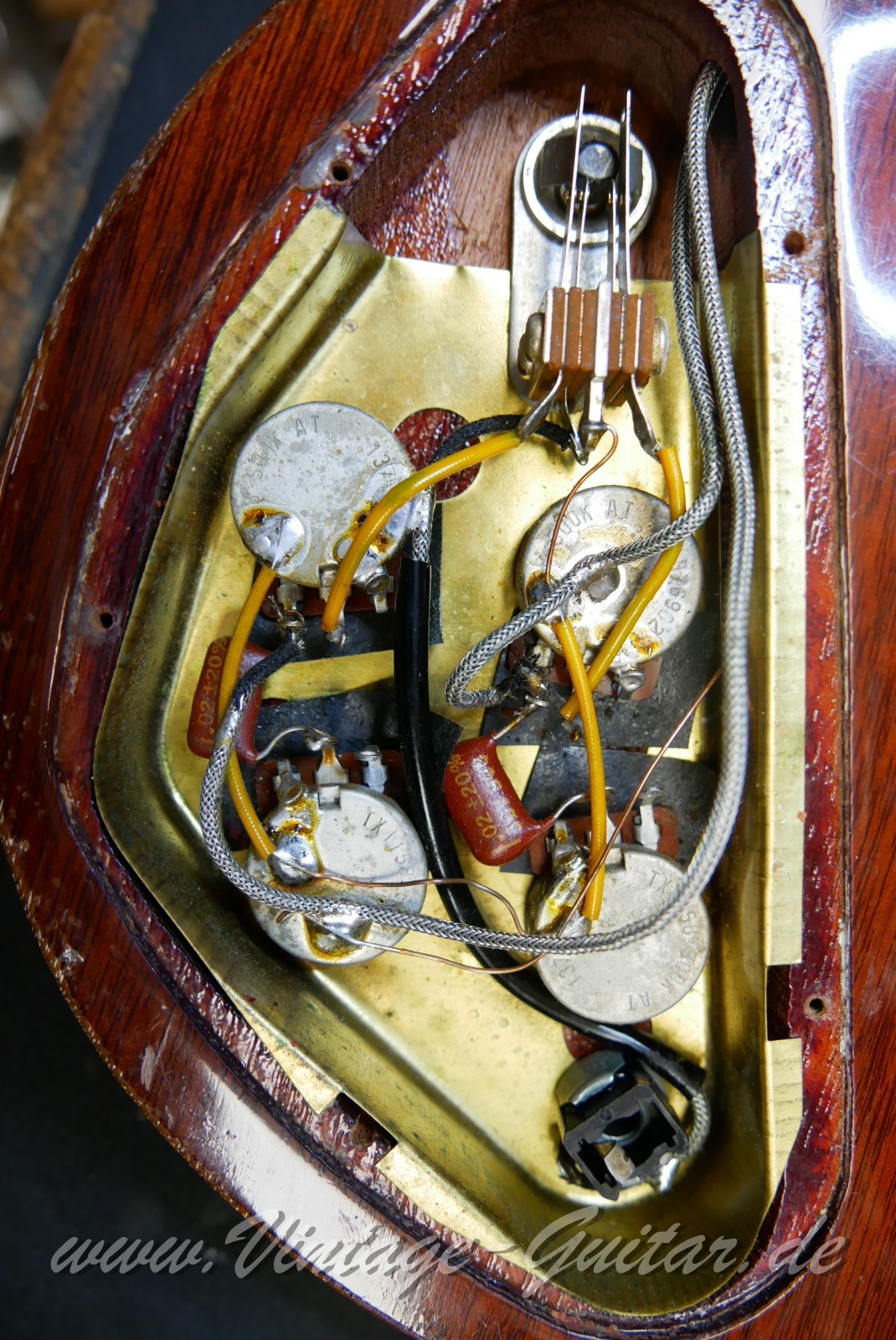 img/vintage/6001/Gibson_SG_Standard_Lyra_cherry_1969-020.JPG